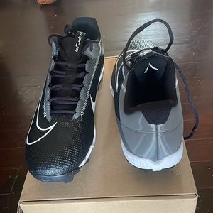 Football cleats